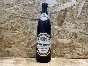 Bayerische Staatsbrauerei Weihenstephaner // Hefeweissbier Dunkel // 5.3% // 500ml
