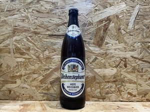 Bayerische Staatsbrauerei Weihenstephan // Hefe Weissbier // 5.4% // 500ml